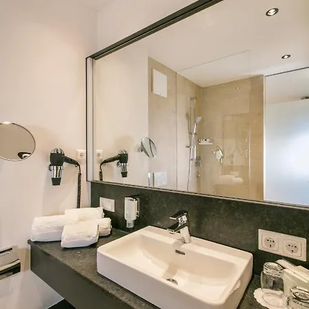 Vital-hotel-styria מלון פלאדניץ אן דר טיכלפה